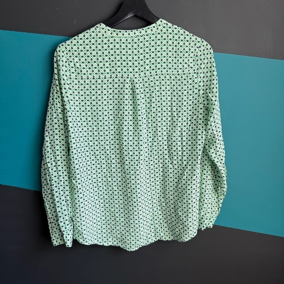 Joie Green Relaxed Buttoned Blouse 100% Silk - Picture 7 of 10